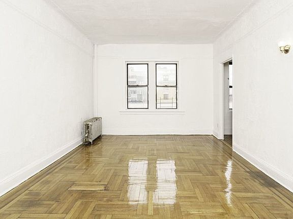 5th image of 261 Gates Ave APT 3D