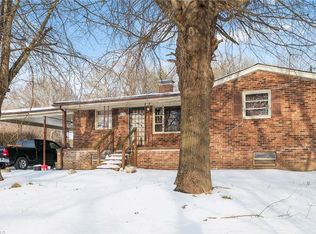 612 School St, Walnut Cove, NC 27052