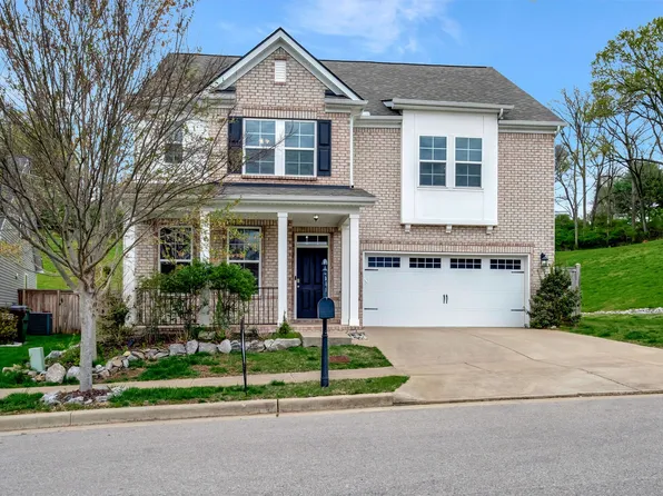 1909 Stonewater Dr, Hermitage, TN 37076