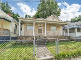 813 7th St, Charleston, WV 25302
