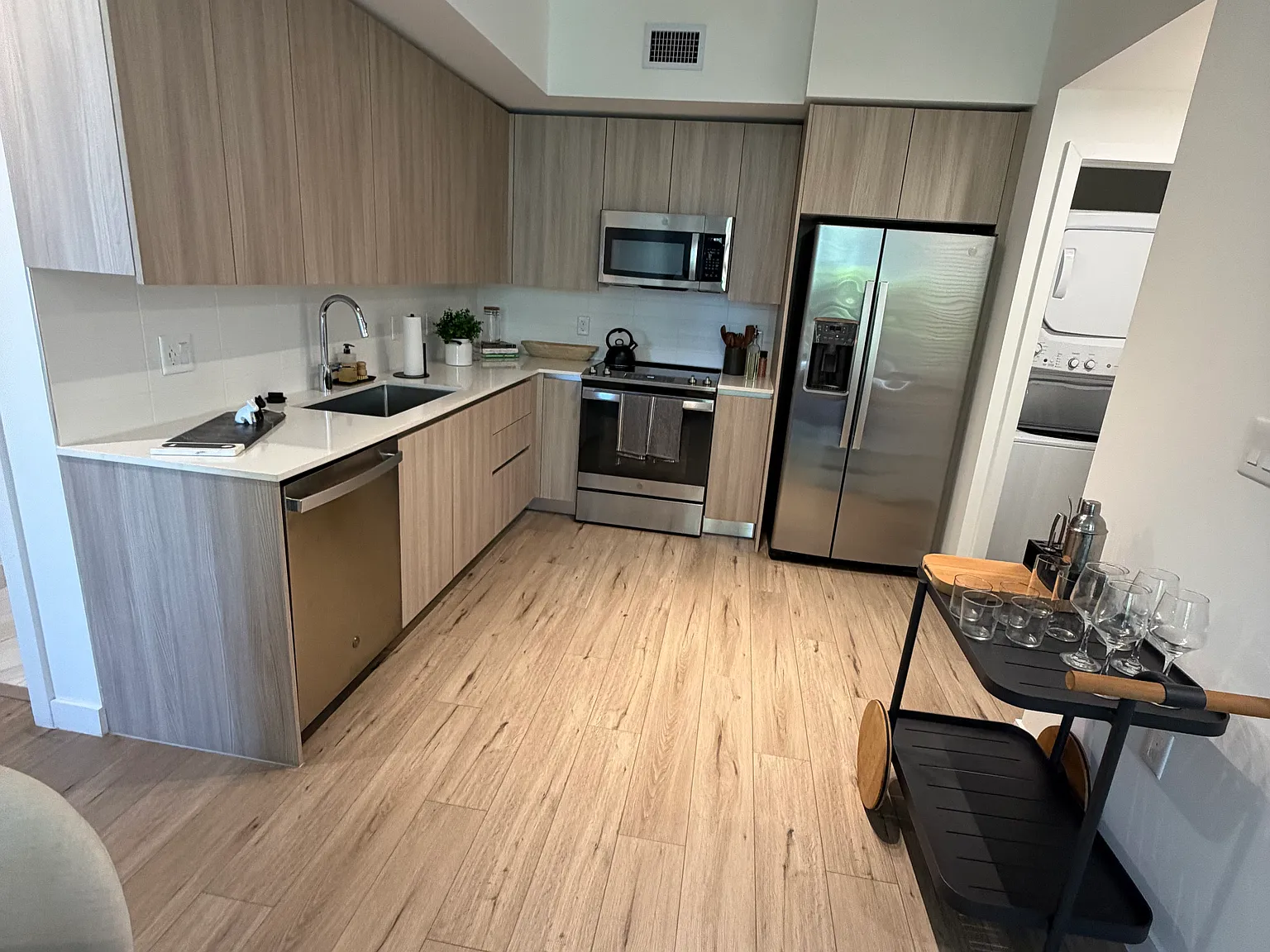 1 bed, 684 sqft, $2,245 — Photo 2