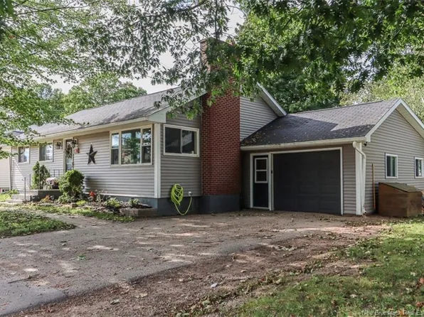 123 Court St, Sussex, NB E4E 1M9