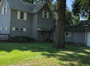 212 E Chestnut St, Cowden, IL 62422