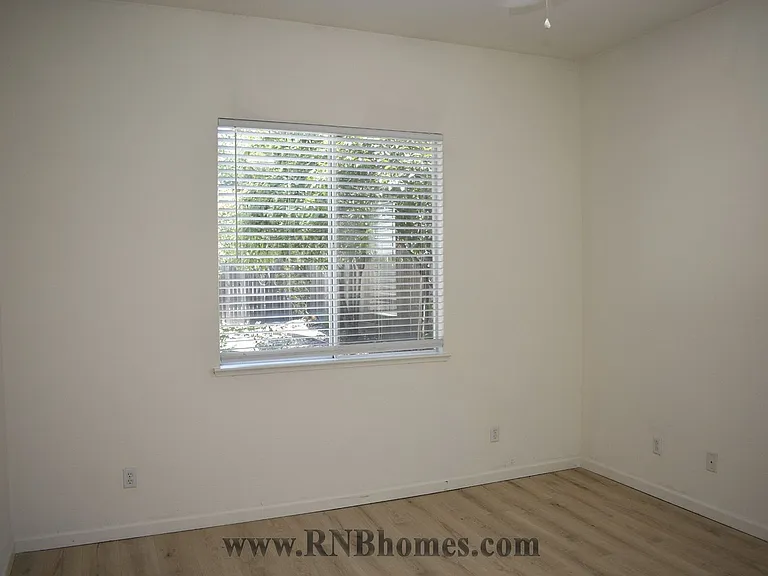 18 Diggins Dr — Photo 15