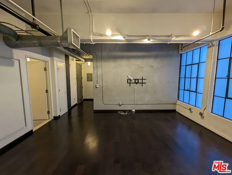 1 bed, 1.0 bath, 740 sqft, $1,995 — Photo 4