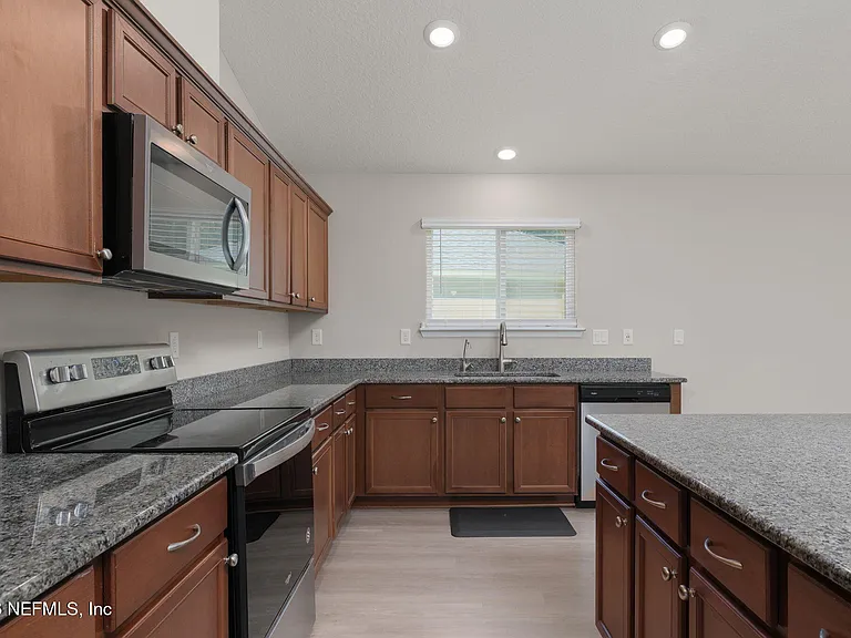 5132 Oak Bend Ave — Photo 9