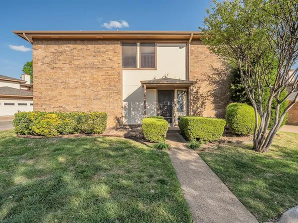 94 Morrow Dr, Bedford, TX 76021