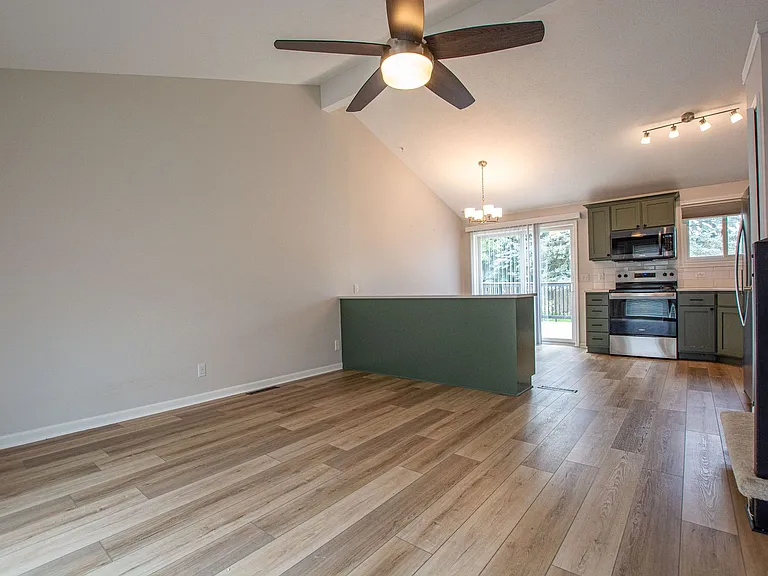 7108 Audrey St — Photo 2