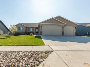 4330 Duckhorn St, Rapid City, SD 57703