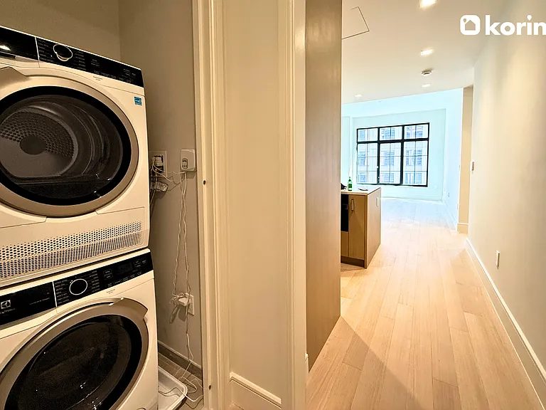 201 E 23rd St #10C — Photo 20