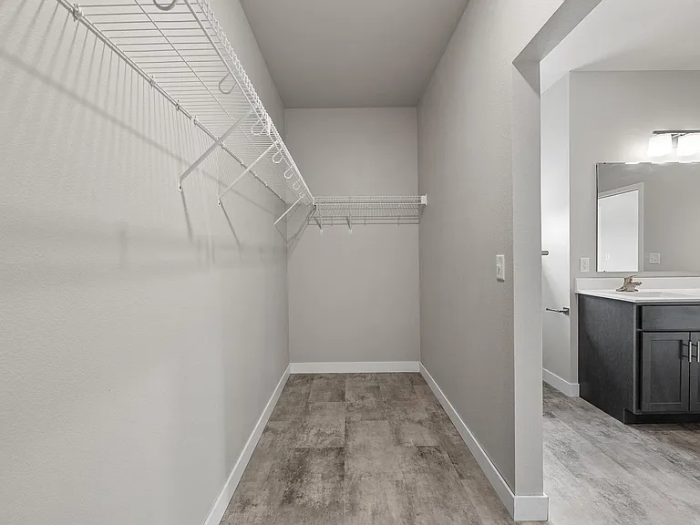 255 Robins Rd — Photo 55