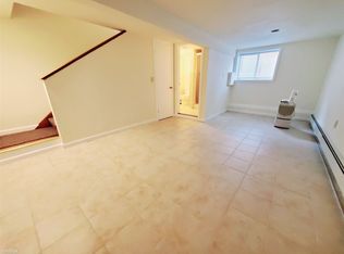 73 Iroquois Rd, Stamford, CT 06902