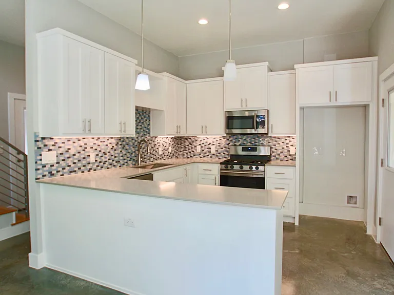 6204 Langham St — Photo 17