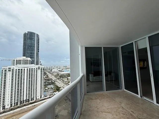 Ocean Three Condo — Photo 4