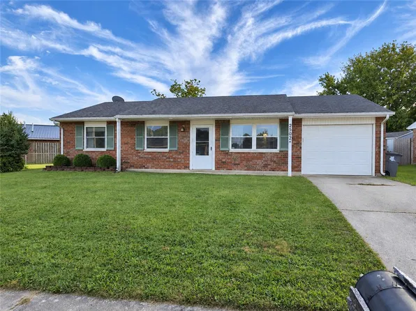 2502 New Castle Dr, Troy, OH 45373