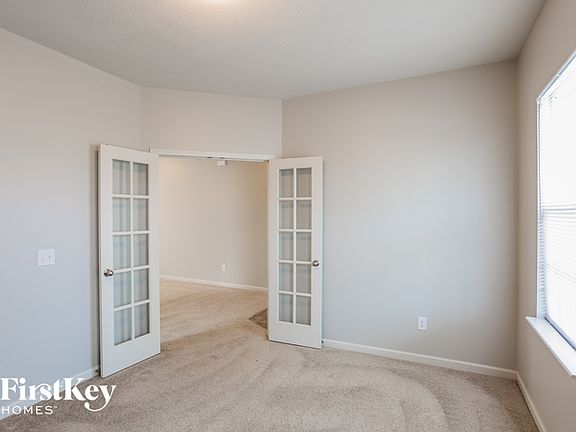 4th image of 5625 W Glenview Dr