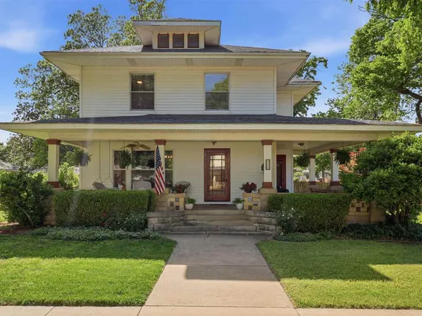 218 N 6th St, Ponca City, OK 74601