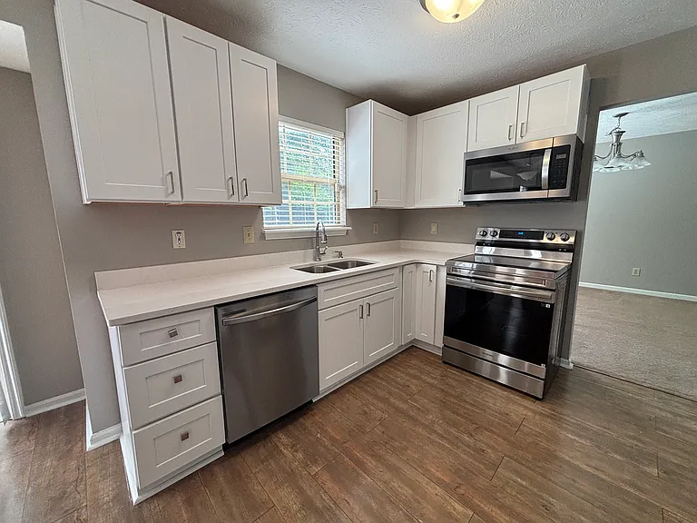 1129 Aqueduct Way — Photo 7