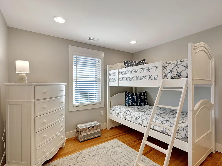 172 Osborne Ave — Photo 19
