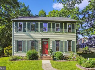 15496 Cliffview Dr, Dumfries, VA 22025