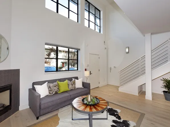 1565 32nd St APT 3, Oakland, CA 94608