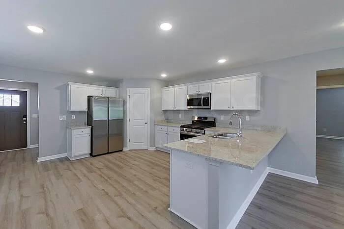 391 Angela St — Photo 7