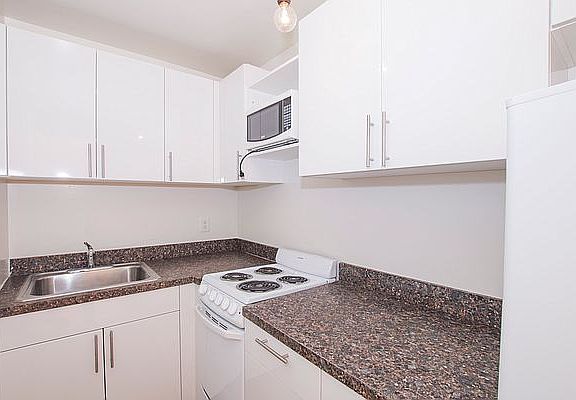 5th image of 207 E 30th St APT 4H