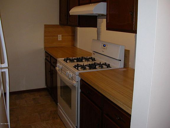 5th image of 2665 Chatham Woods Dr SE #25