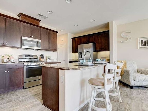 2nd image of 1785 Saltaire Pl Unit 29