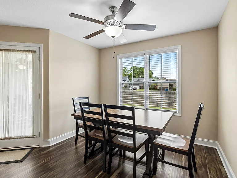1151 Eagles Bluff Dr — Photo 12