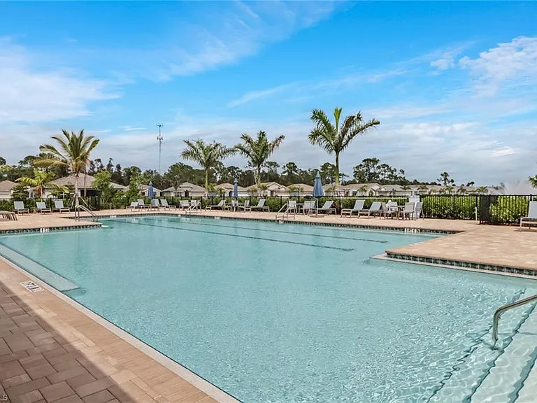 317 Spiaggio Ct — Photo 33