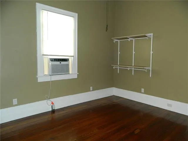 733 Elmira Ave — Photo 10