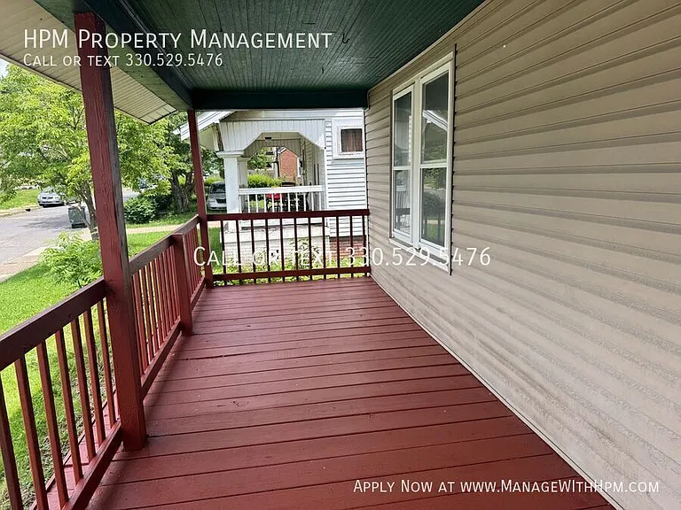 2912 9th St NW — Photo 2