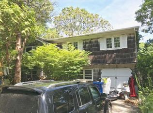 3 Wards Path, Hampton Bays, NY 11946