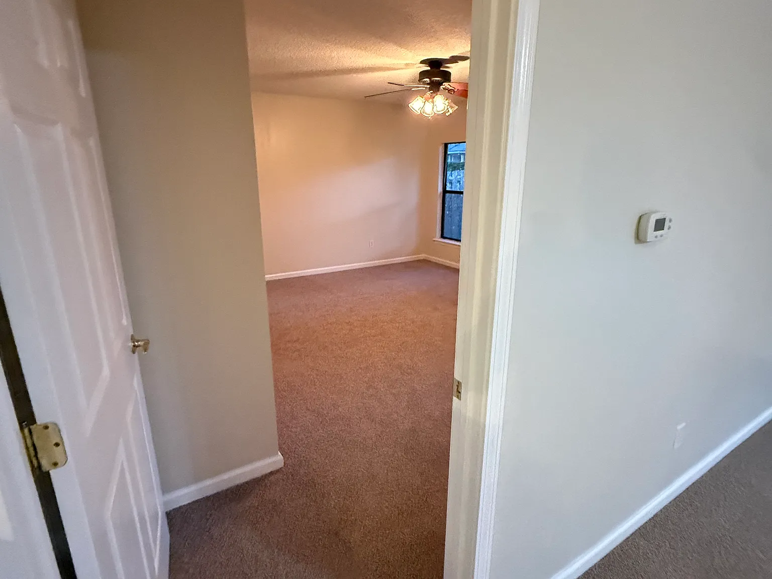 3 bed, 1749 sqft, $2,300 — Photo 4