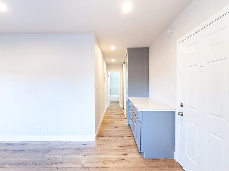 4848 Saint Charles Pl #4 — Photo 3