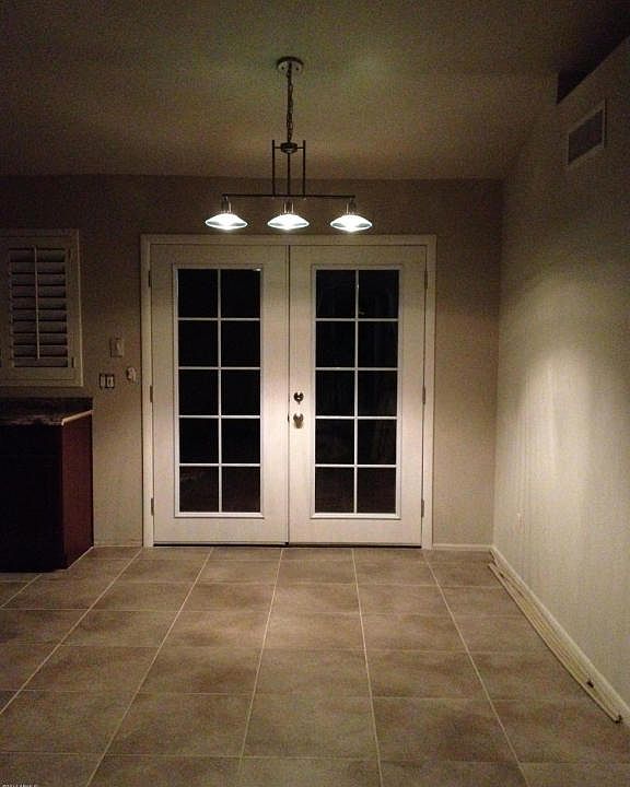 1st image of 3006 W Potter Dr