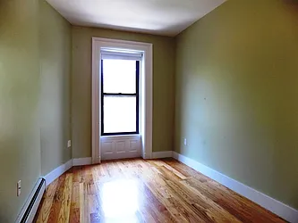 Rented by Makover Group Inc