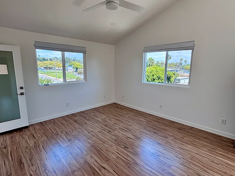 1522 Magnolia Ave — Photo 5