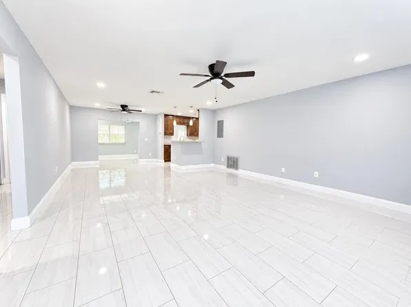 22199 SW 59th Ave, Boca Raton, FL 33428