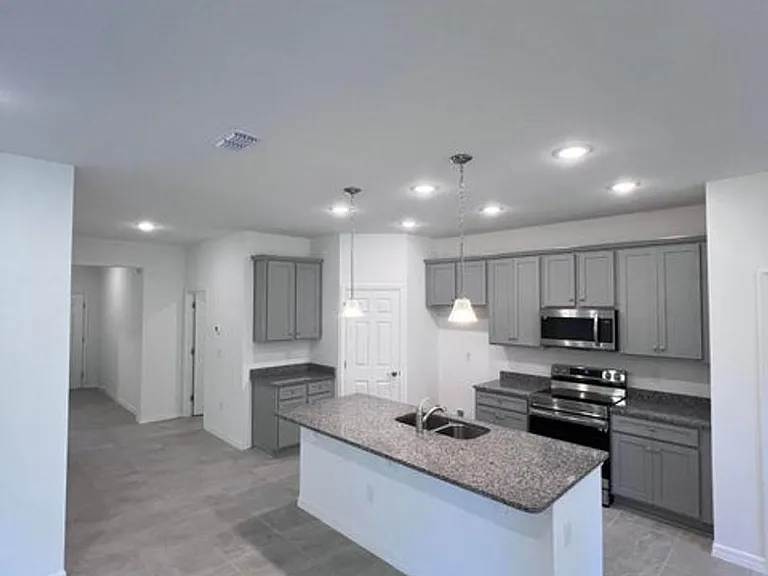 246 Brookshire Ave — Photo 3