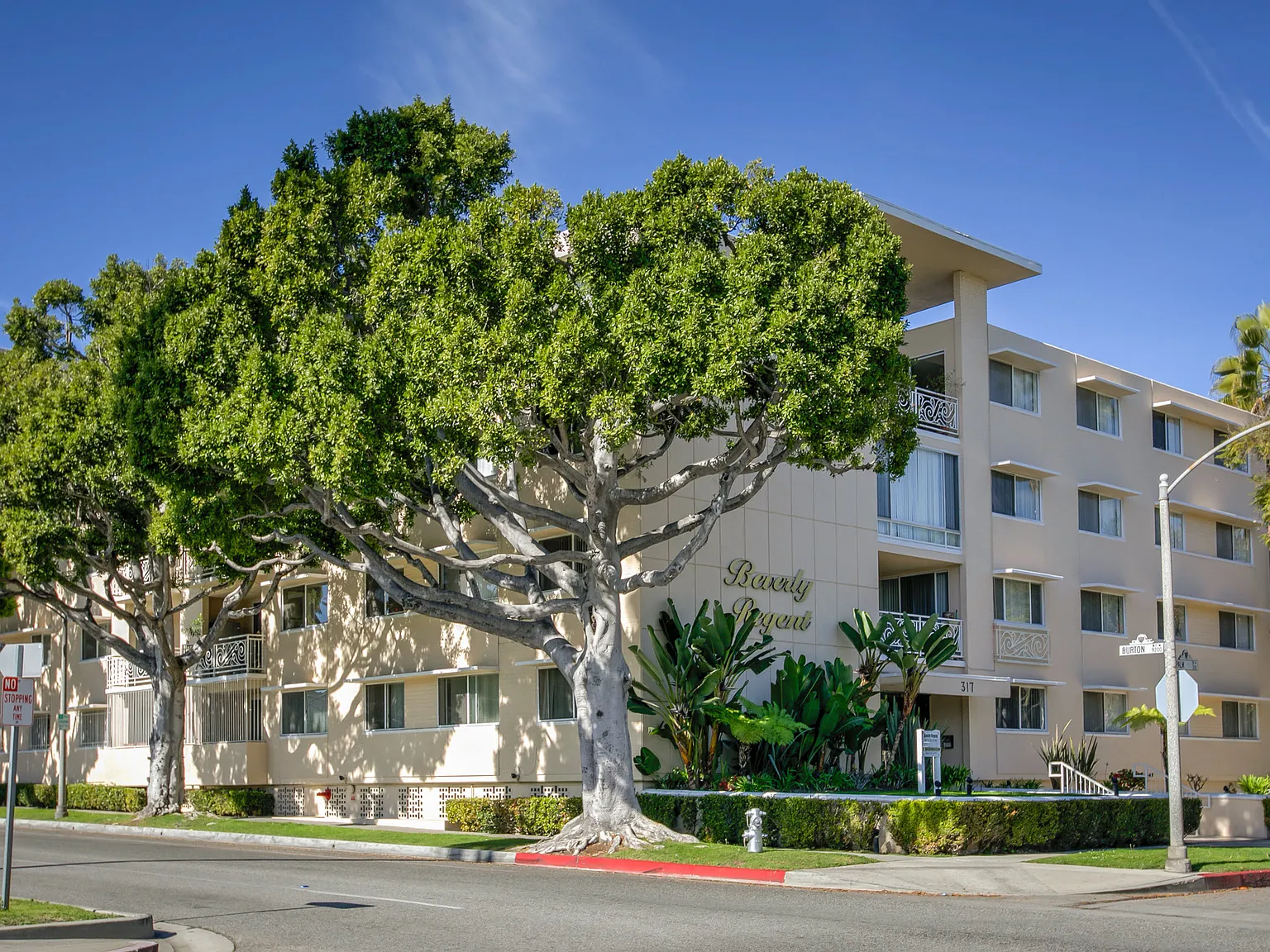 Beverly Regent — Photo 3