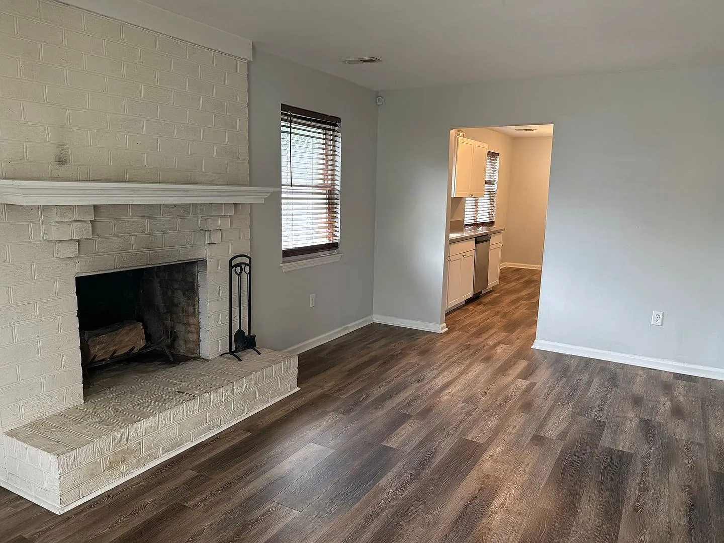 Forest Hills Completely Remodeled Duplex — Photo 3