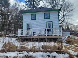 16 Stillson St, Calais, ME 04619