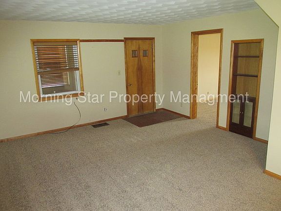 3rd image of 13699 Strawtown Ave
