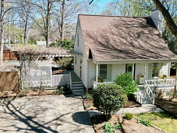 3rd image of 106 Fawn Cir