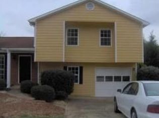 950 Orchard Mill Ln, Lawrenceville, GA 30043