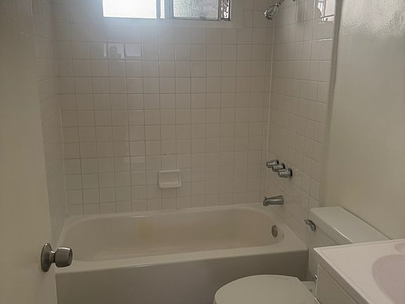 5th image of 3539 1/2 Keystone Ave