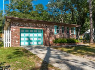 92 Squirrel Rd, Defuniak Springs, FL 32433