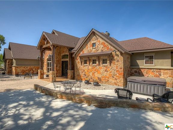 3rd image of 707 Malaga Ct